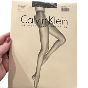 Calvin‎ Klein Ultimate Sheer Control Top Pantyhose Style 981 Size C SMOKE